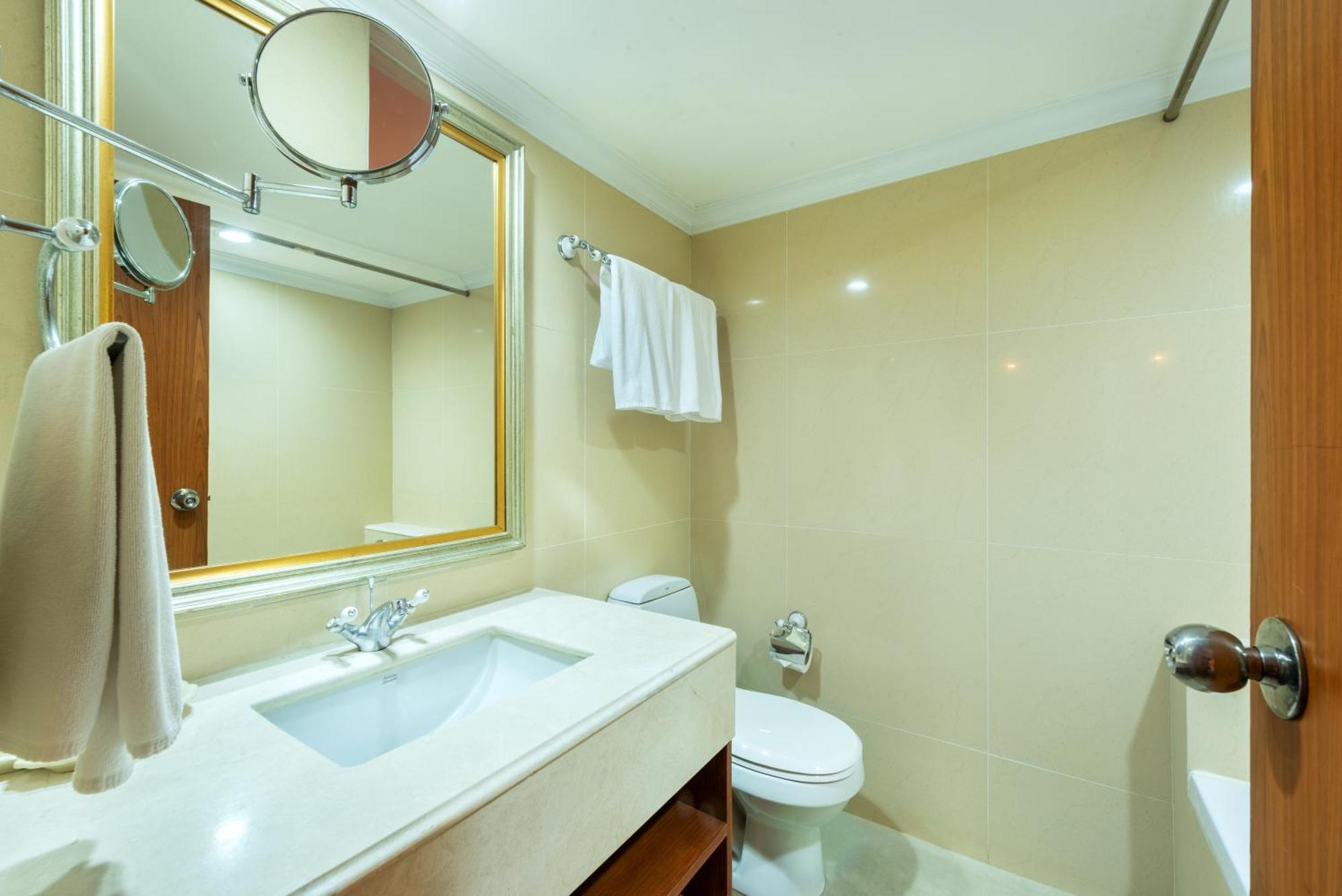 Executive Super Deluxe Double or Twin Room,1548517048:JPEG