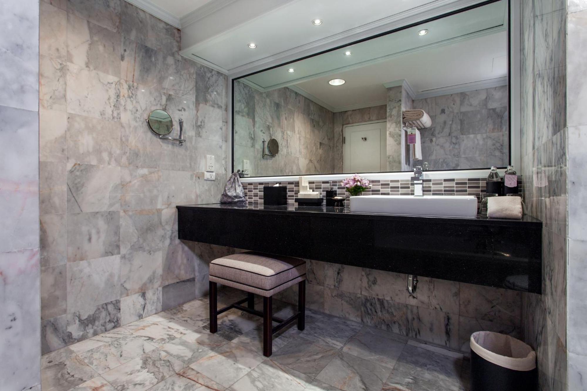 Premier Twin Room
