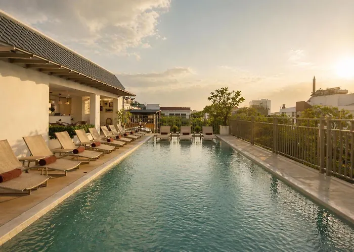 Luxury hotel only: Casa Vimaya Riverside